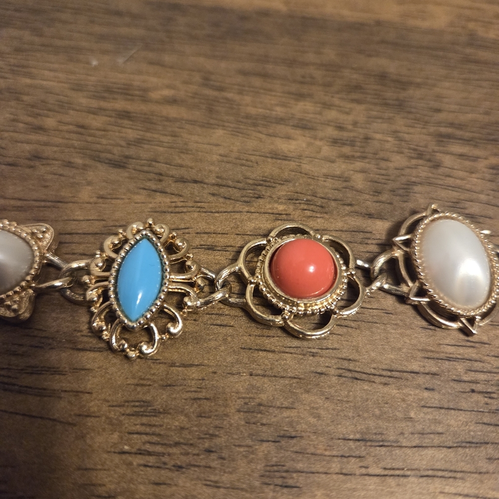 Sarah Coventry Vintage Gold Tone Bracelet with Pearl, Coral, and Turquoise - Picture 11 of 12